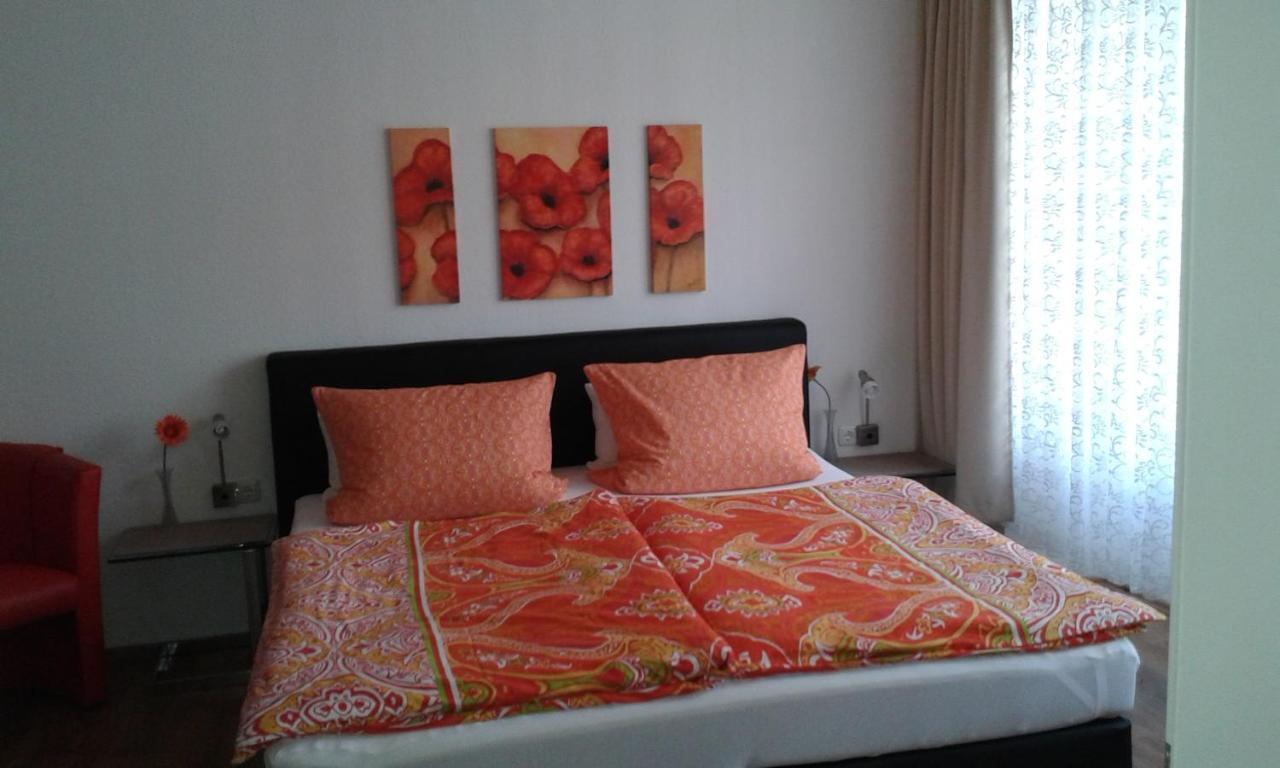 Haus Christiane Bed & Breakfast Cochem Bagian luar foto