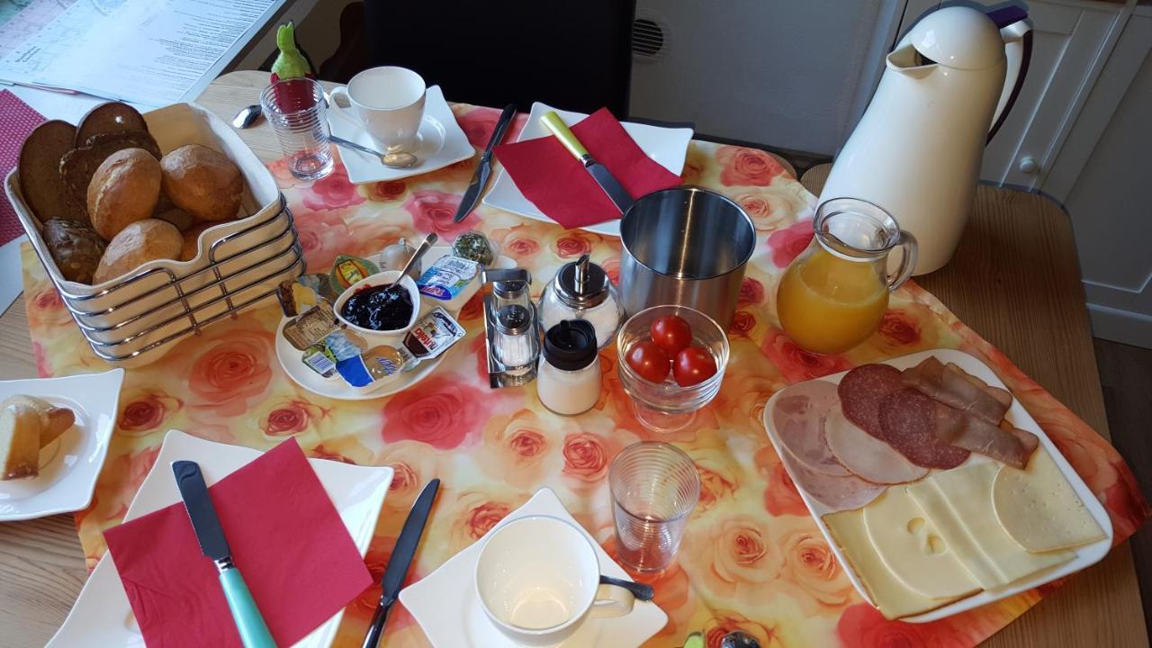 Haus Christiane Bed & Breakfast Cochem Bagian luar foto